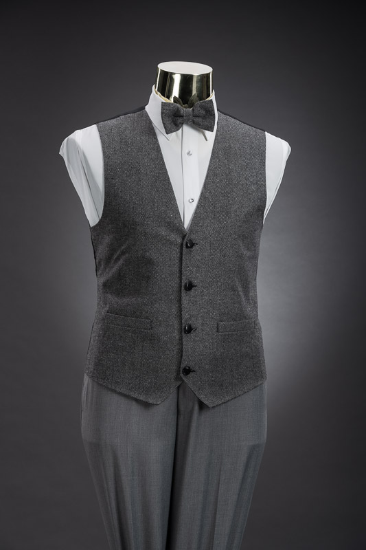 19180 Mr Tux M  Lt Grey 10 Rustic