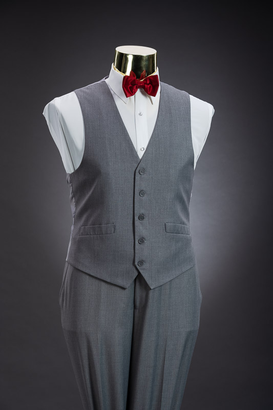 19180 Mr Tux M  Lt Grey 8 Rustic