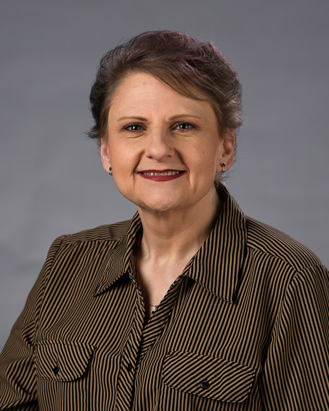 22344 Elaine Wilson 02