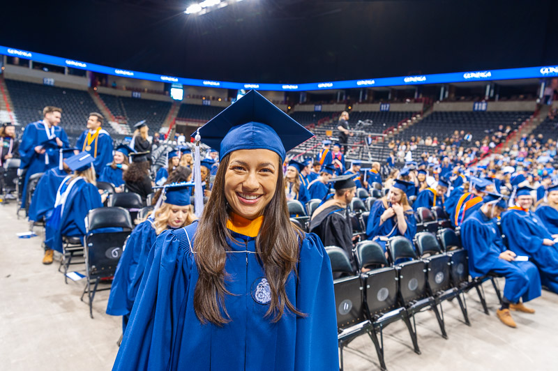 22350 Sydney Grad 20_22 001