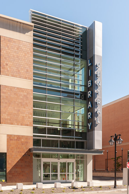 22352 helveticka Lib_Central 14