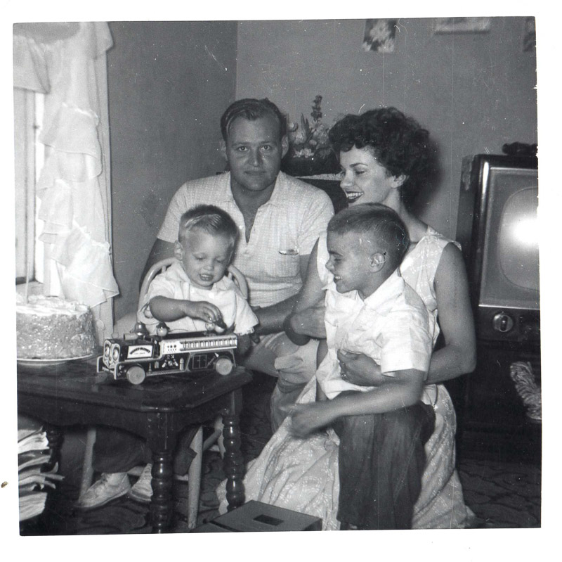 1955 Pullman WA Pierrette  John Bruce 5y Craig 2y004