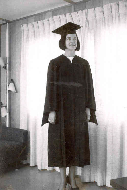 1985 Pierrette avant fenestre gown