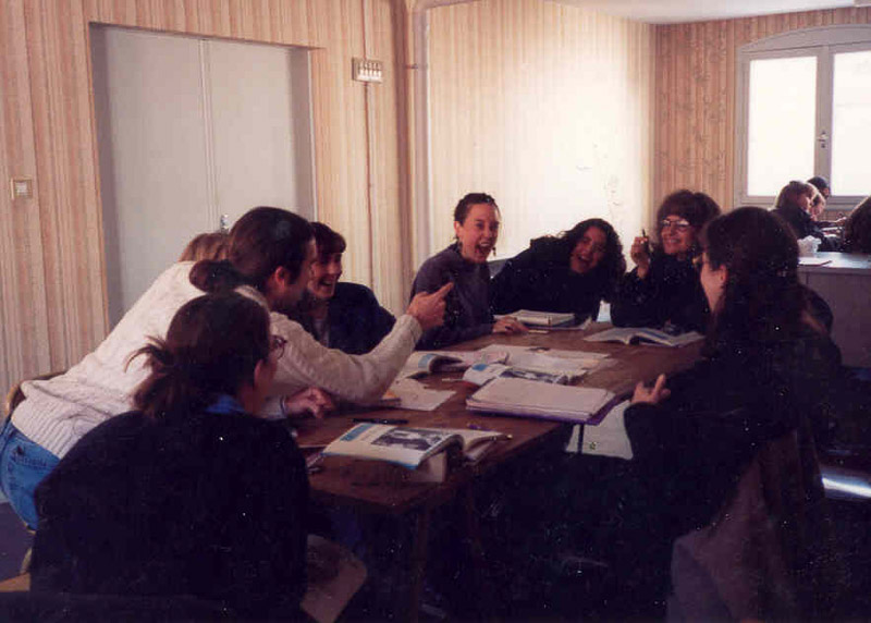 1990 salle de classe enfrance Pierrette et les etudients